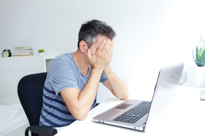 frustrated_computer_man2.jpg frustrated_computer_man2.jpg